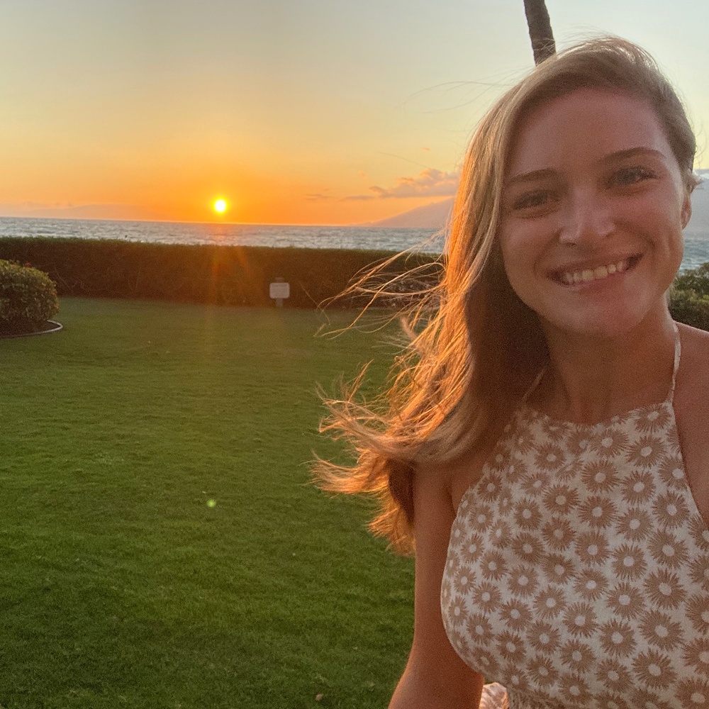 Meet your Posher, Danielle